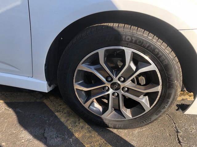 Used 2018 Chevrolet Sonic LT w/ True North Edition FWD image 43