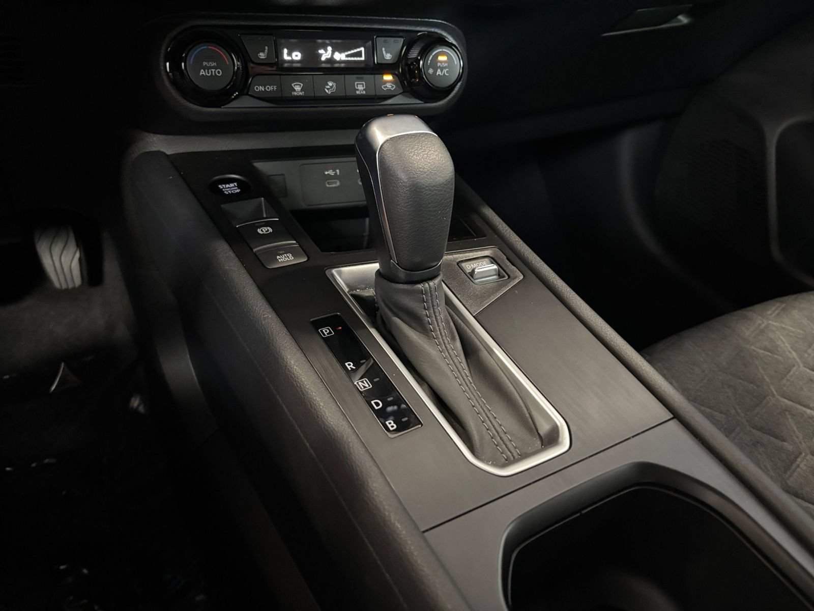 Used 2026 Nissan Kicks SV w/ Cold Weather Package FWD image 40