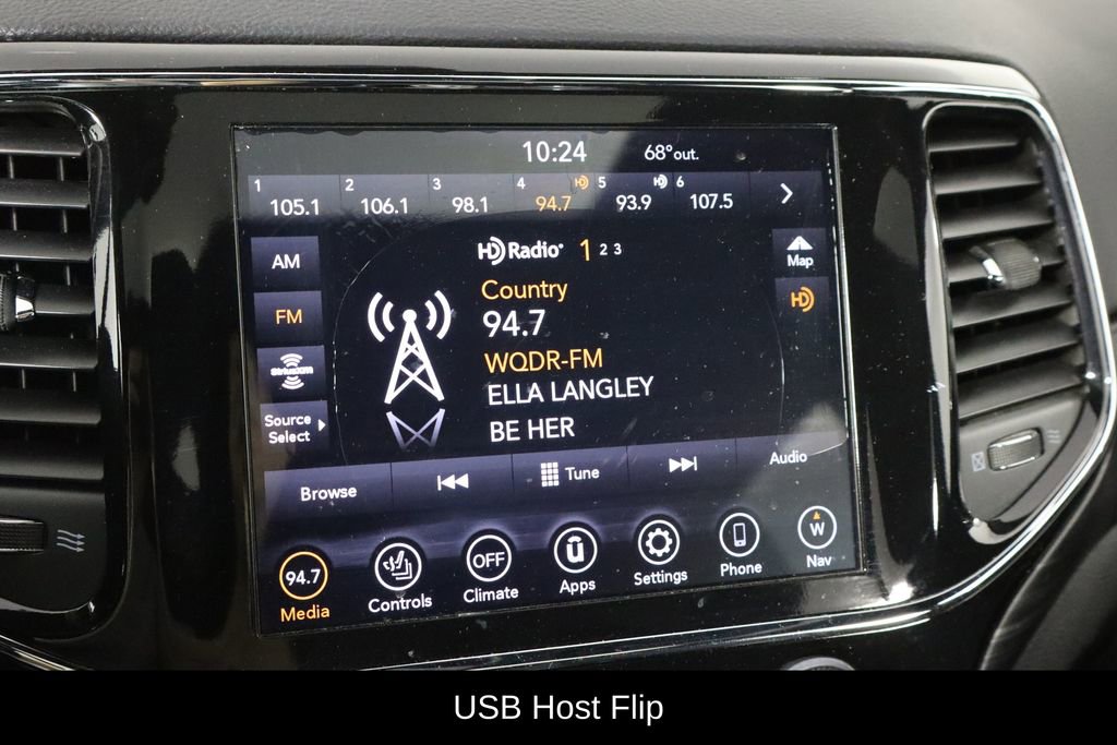 Used 2020 Jeep Grand Cherokee Altitude AWD/4WD image 30