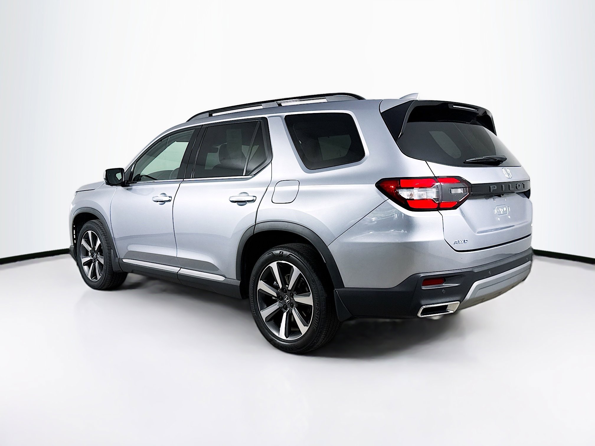 Certified 2023 Honda Pilot Elite image 32