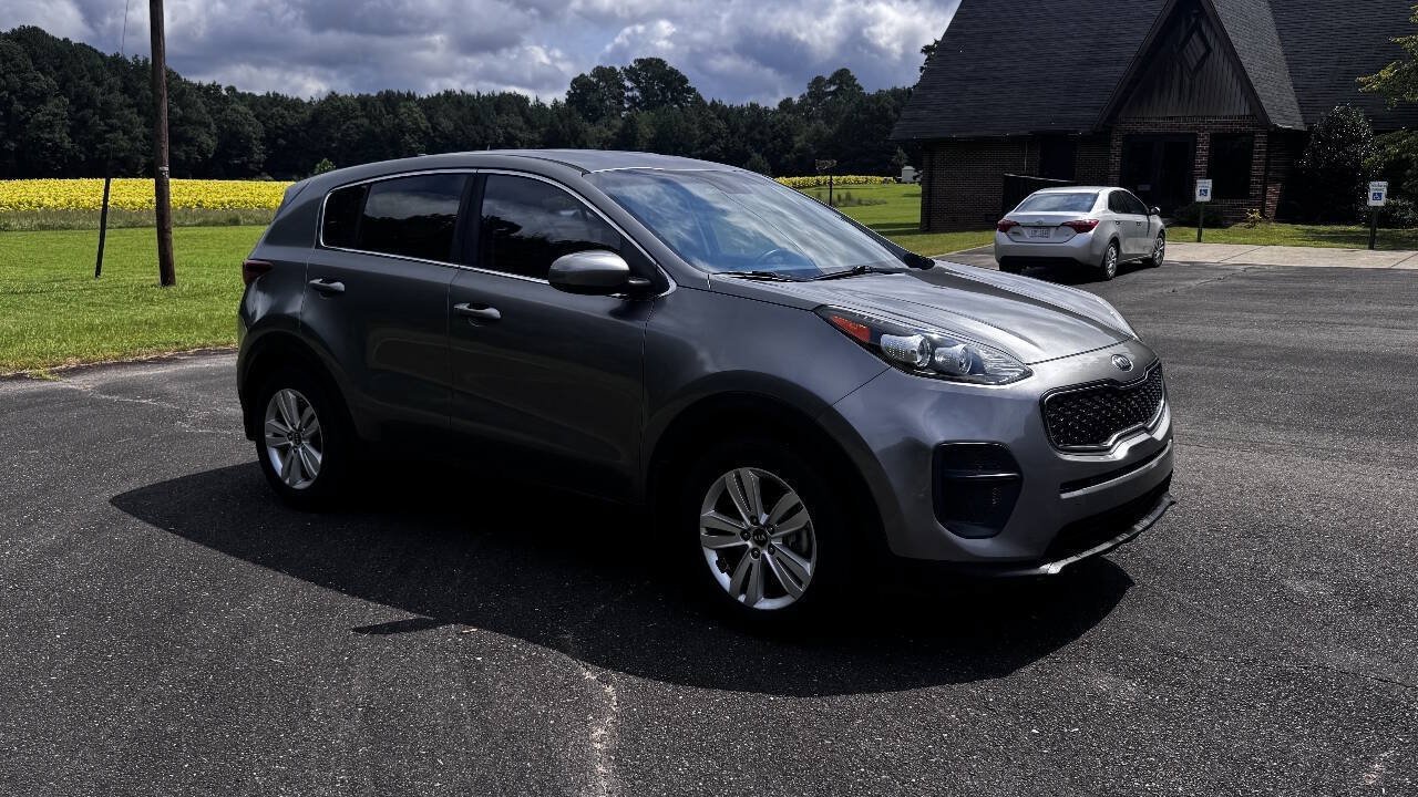 Used 2018 Kia Sportage LX FWD image 2