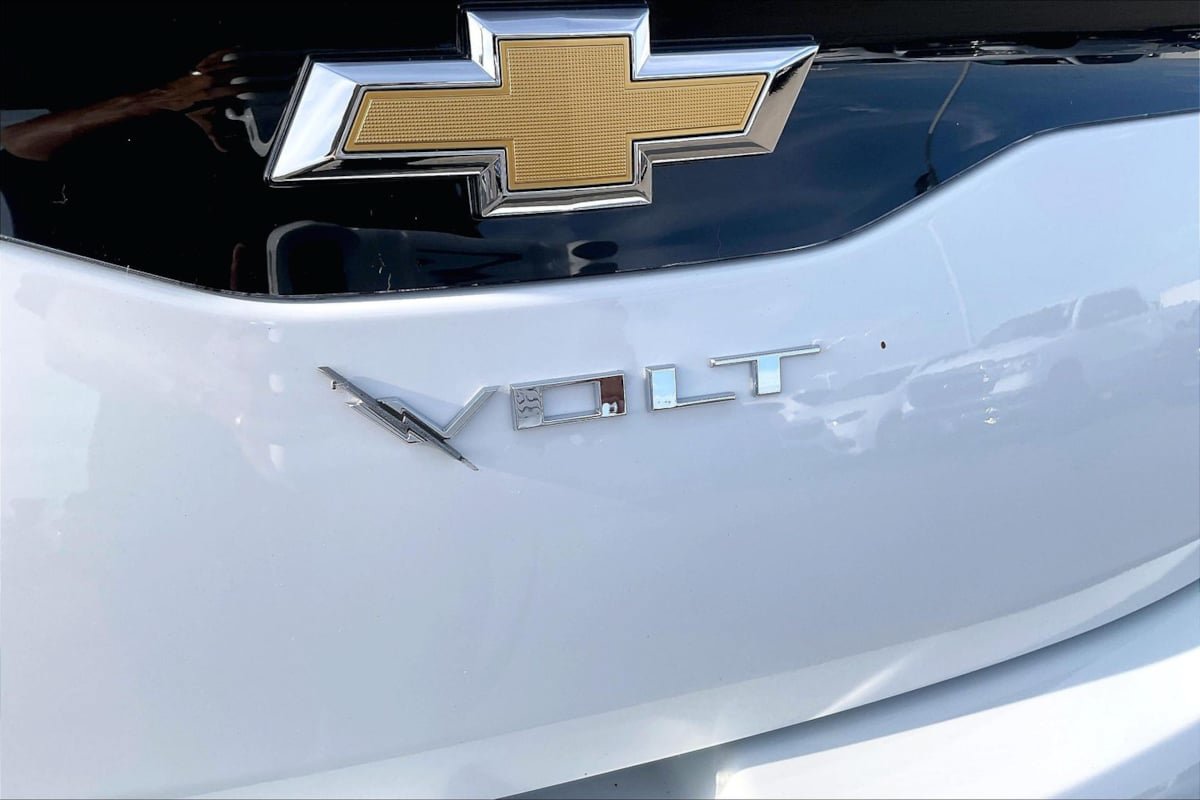 Used 2018 Chevrolet Volt LT FWD image 8