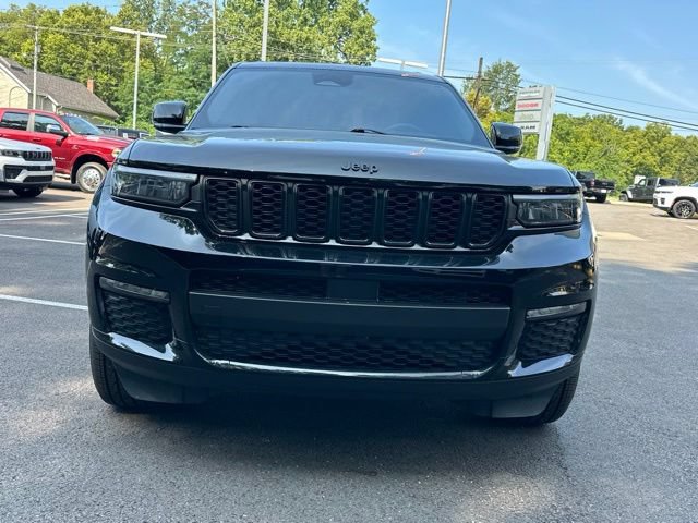 Used 2024 Jeep Grand Cherokee L Limited w/ Black Appearance Package AWD/4WD image 21