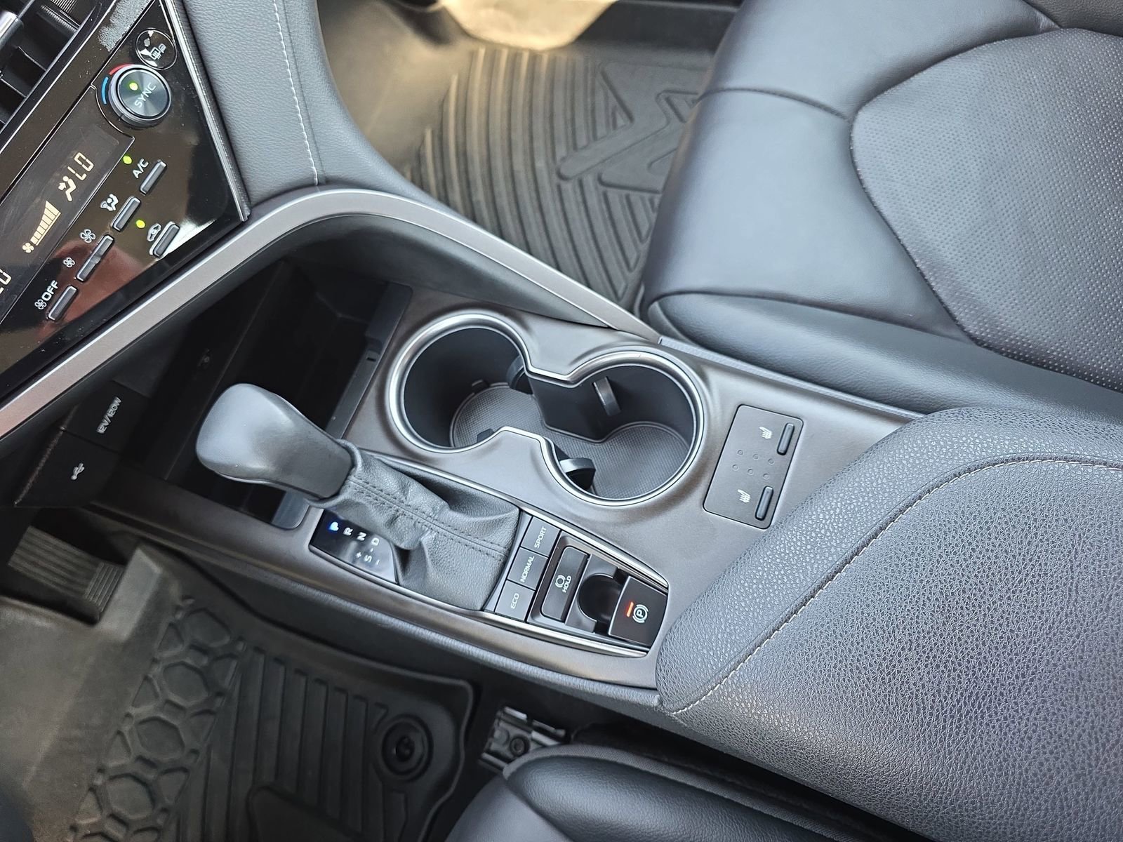 Used 2023 Toyota Camry XSE image 24