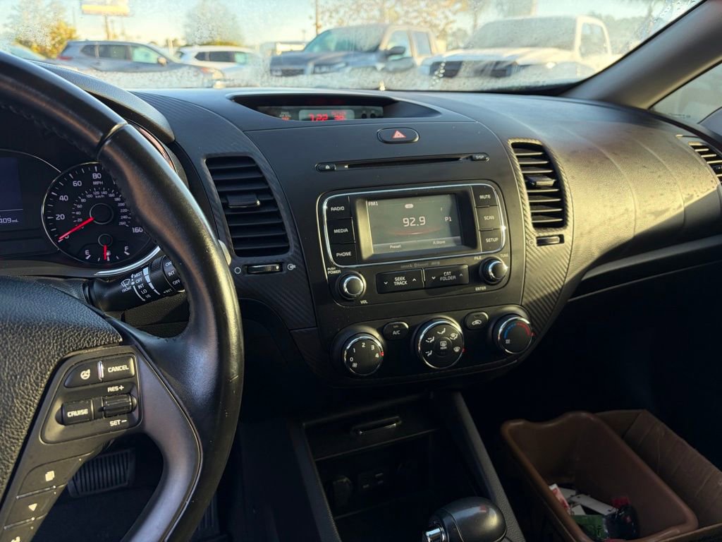 Used 2016 Kia Forte EX image 19
