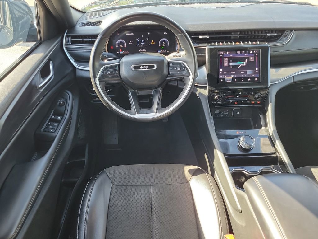 Used 2023 Jeep Grand Cherokee L Laredo AWD/4WD image 19