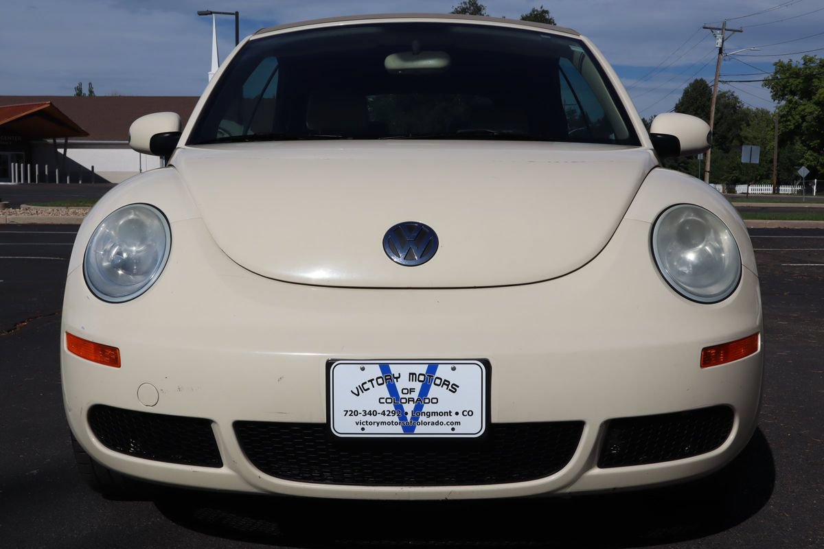 Used 2008 Volkswagen Beetle SE FWD image 26