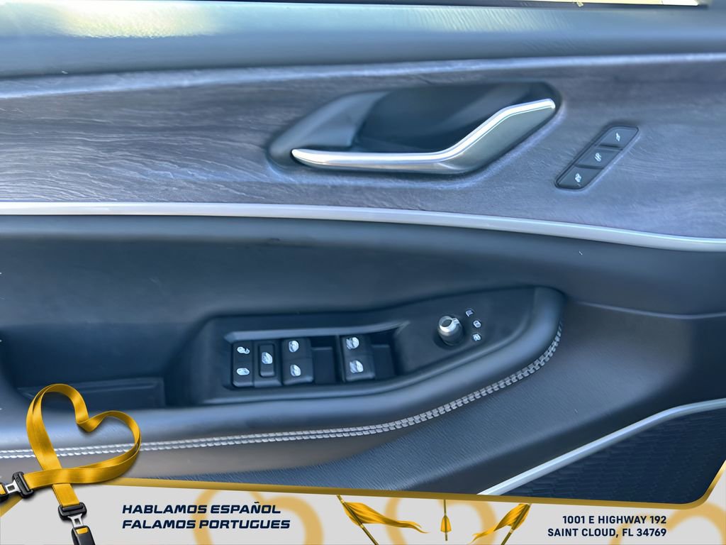 Used 2022 Jeep Grand Cherokee Limited w/ Luxury Tech Group II image 13