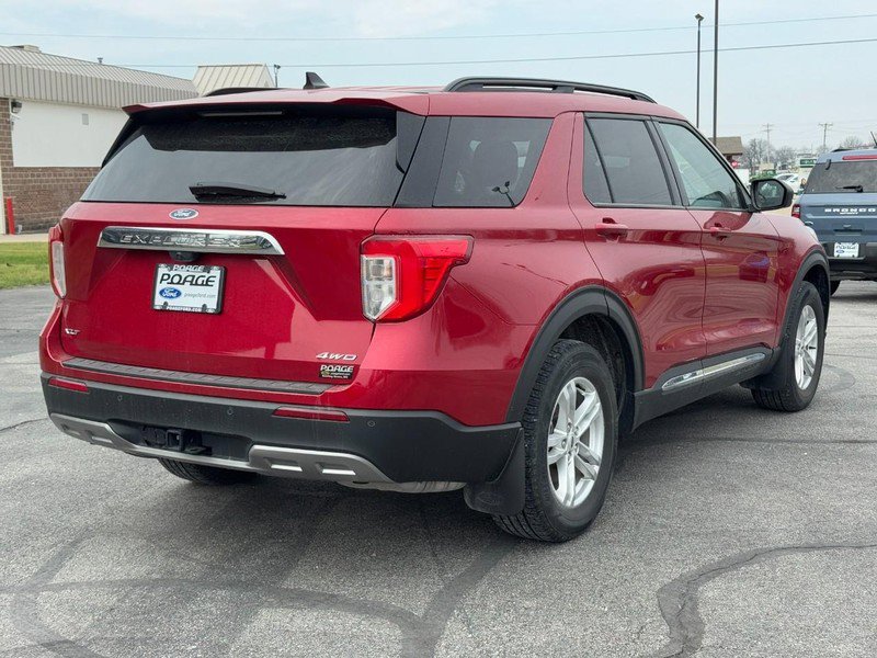 Used 2023 Ford Explorer XLT w/ Equipment Group 202A image 3