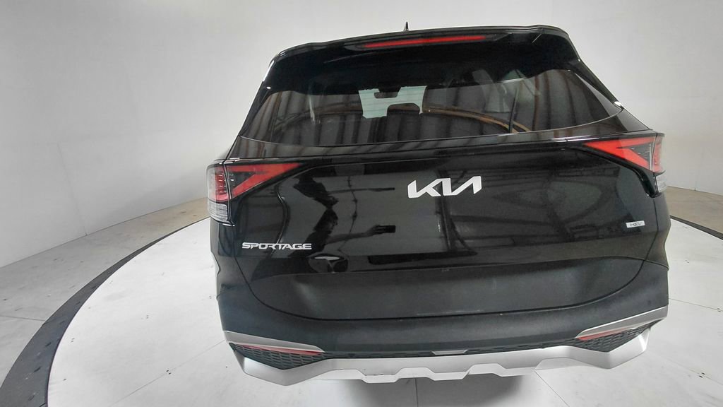 Used 2023 Kia Sportage EX AWD/4WD image 6