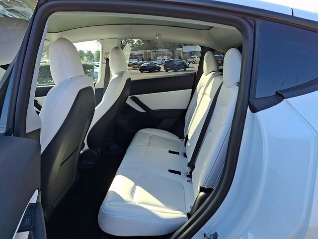 Used 2021 Tesla Model Y Long Range image 13