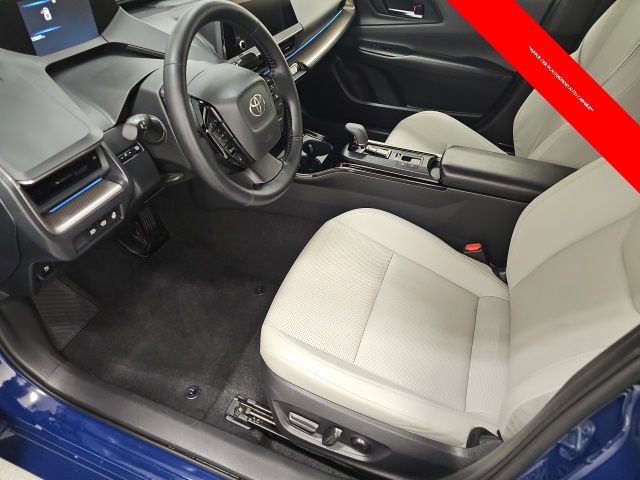 Used 2025 Toyota Prius XLE image 14