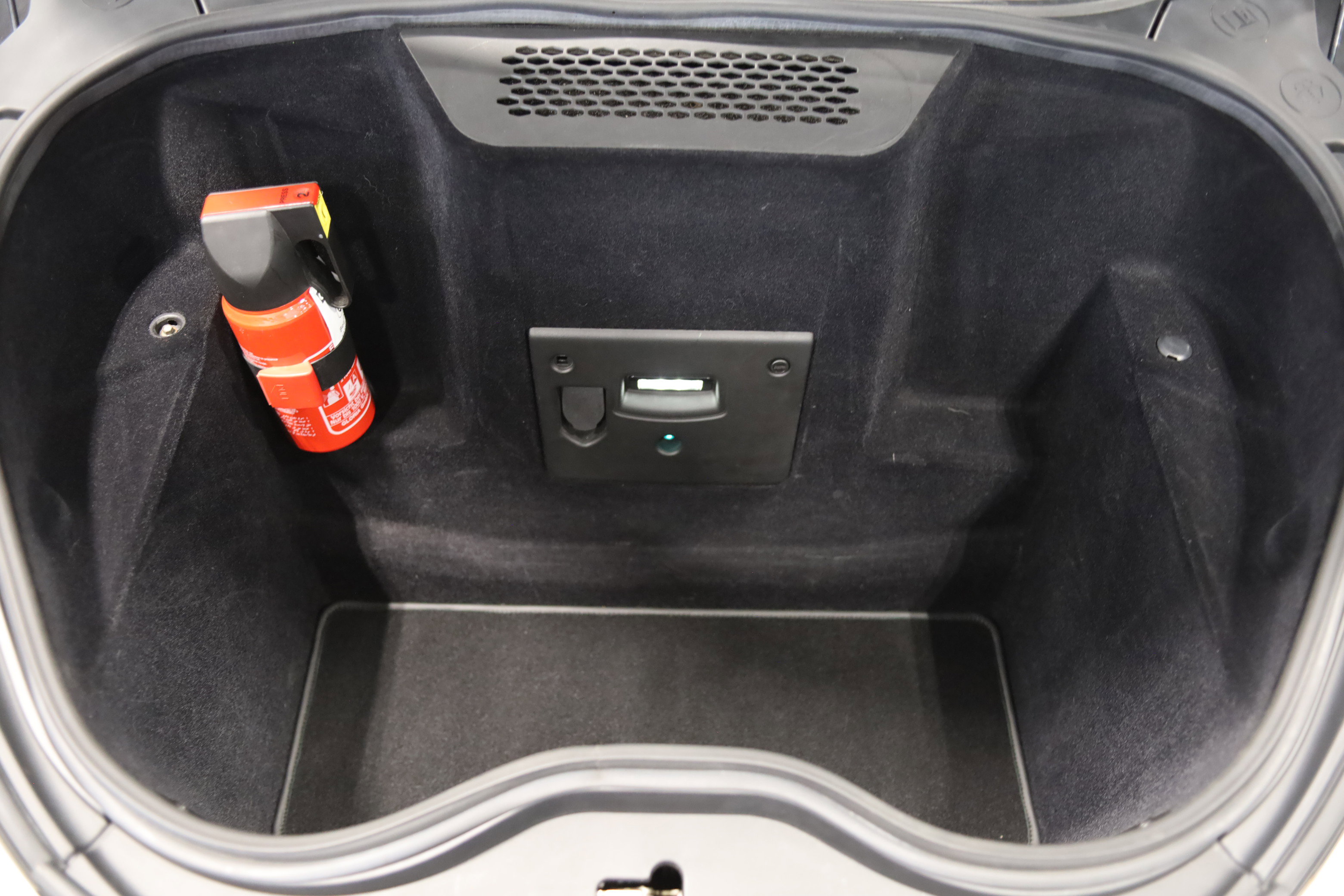 Used 2017 McLaren 570S RWD image 34