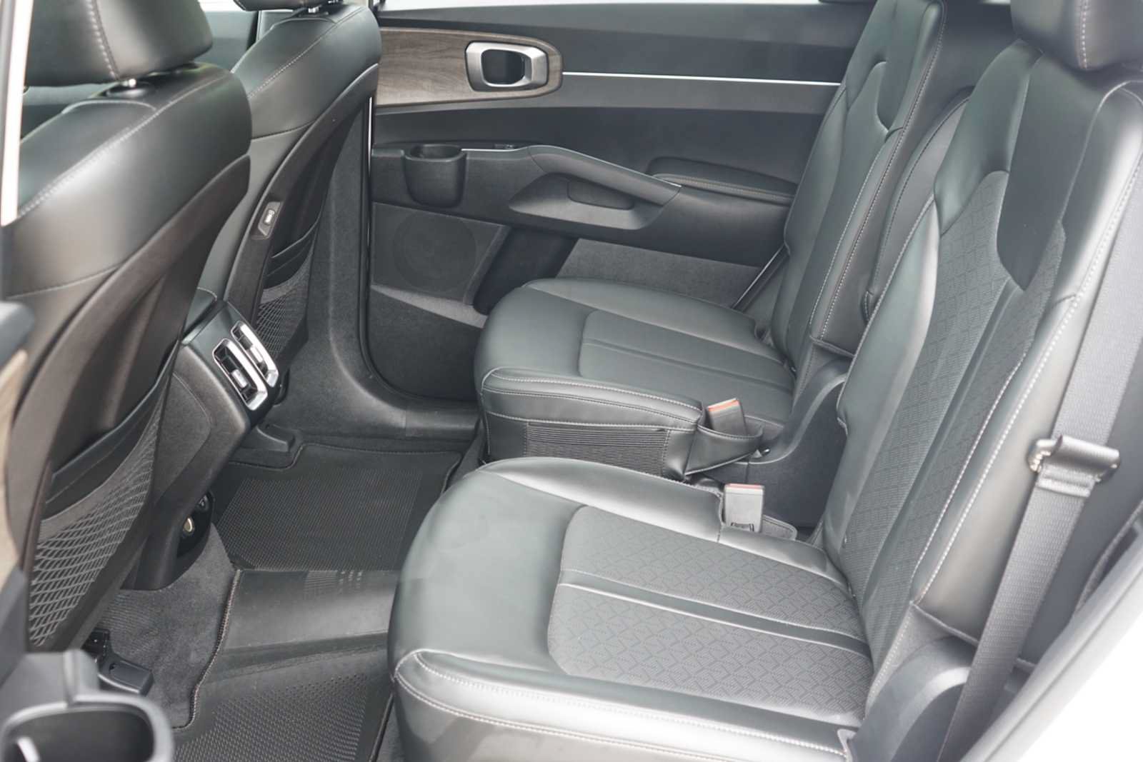 Used 2021 Kia Sorento EX AWD/4WD image 21