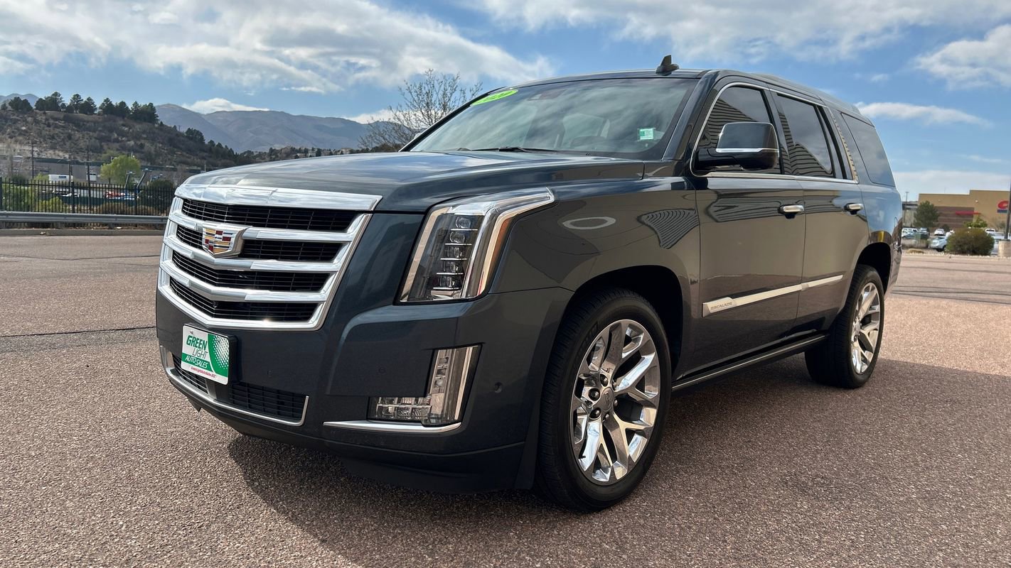 Used 2020 Cadillac Escalade Premium Luxury AWD/4WD image 18