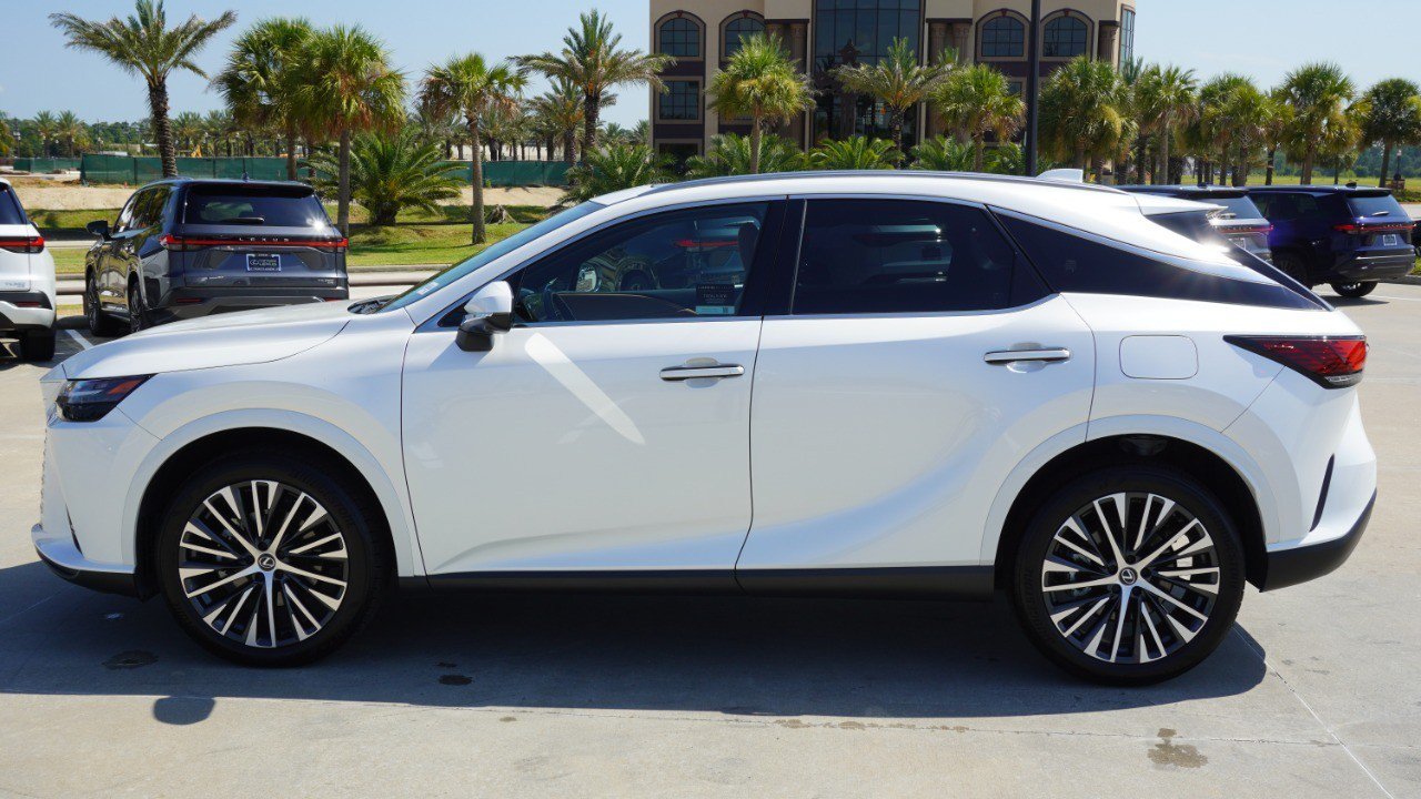 Certified 2025 Lexus RX 350 Premium Plus w/ Accessory Package (Z1) FWD image 5