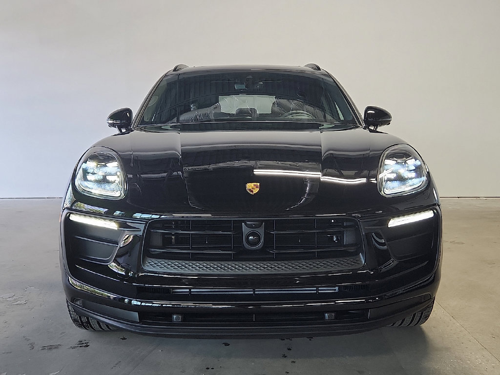 New 2026 Porsche Macan AWD/4WD image 8