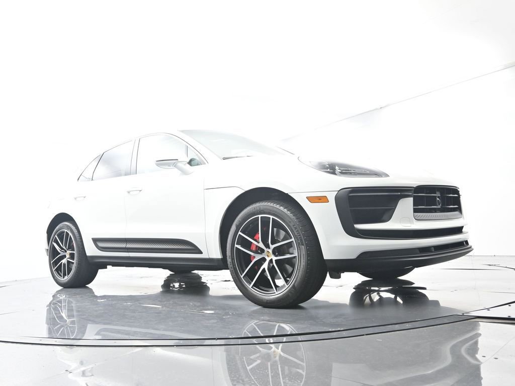 Certified 2023 Porsche Macan S AWD/4WD image 54
