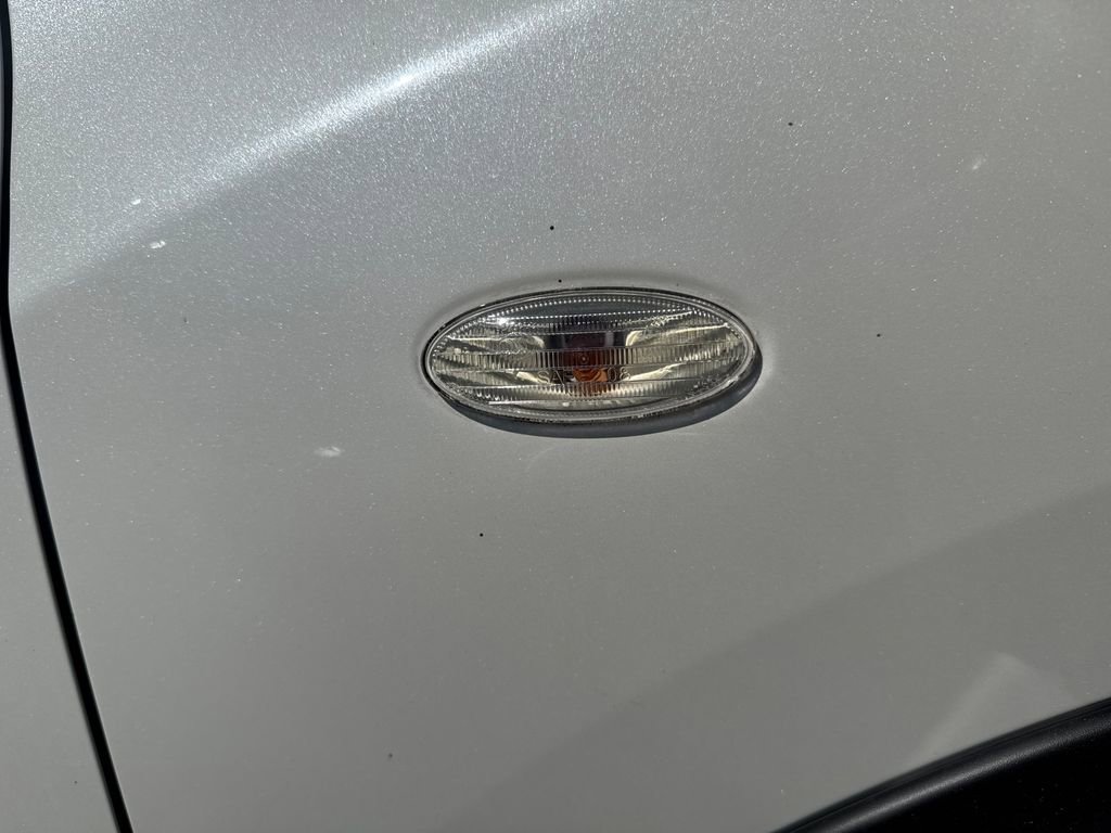 Used 2014 Nissan Juke S image 27