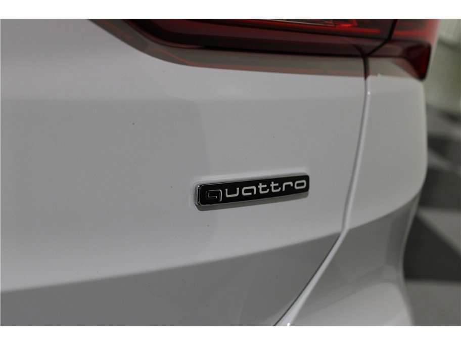 Used 2024 Audi Q3 2.0T Premium image 18