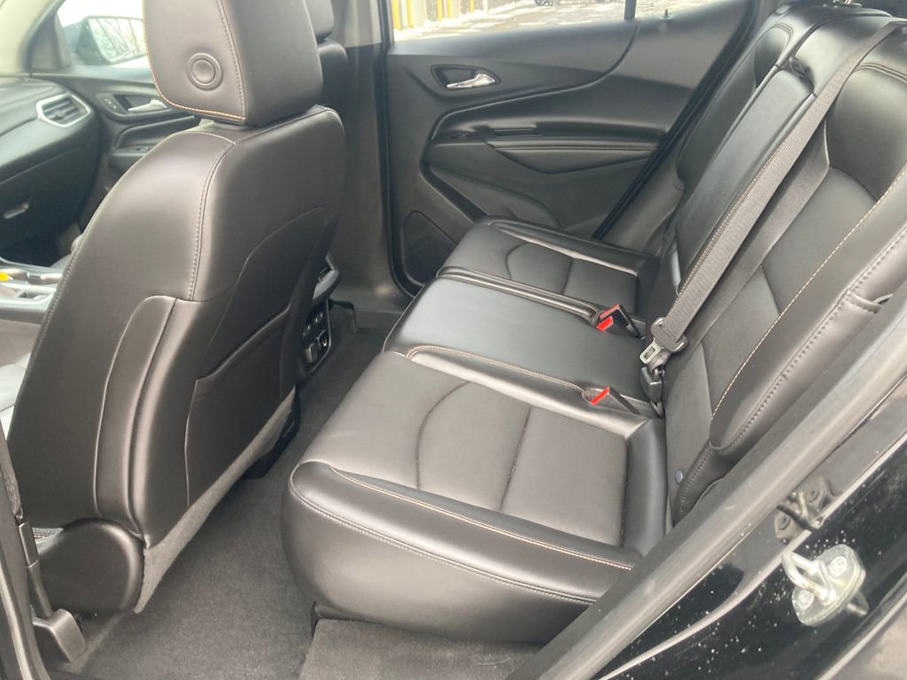 Used 2018 Chevrolet Equinox Premier image 32