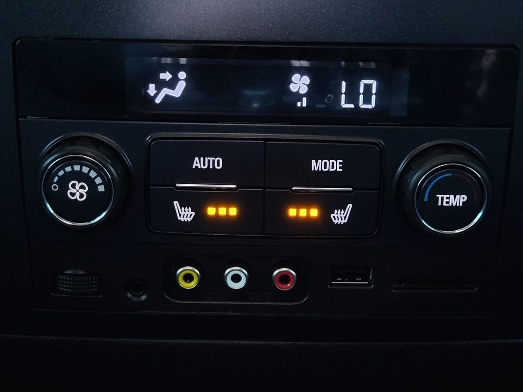 Used 2016 GMC Yukon XL Denali w/ Open Road Package image 20