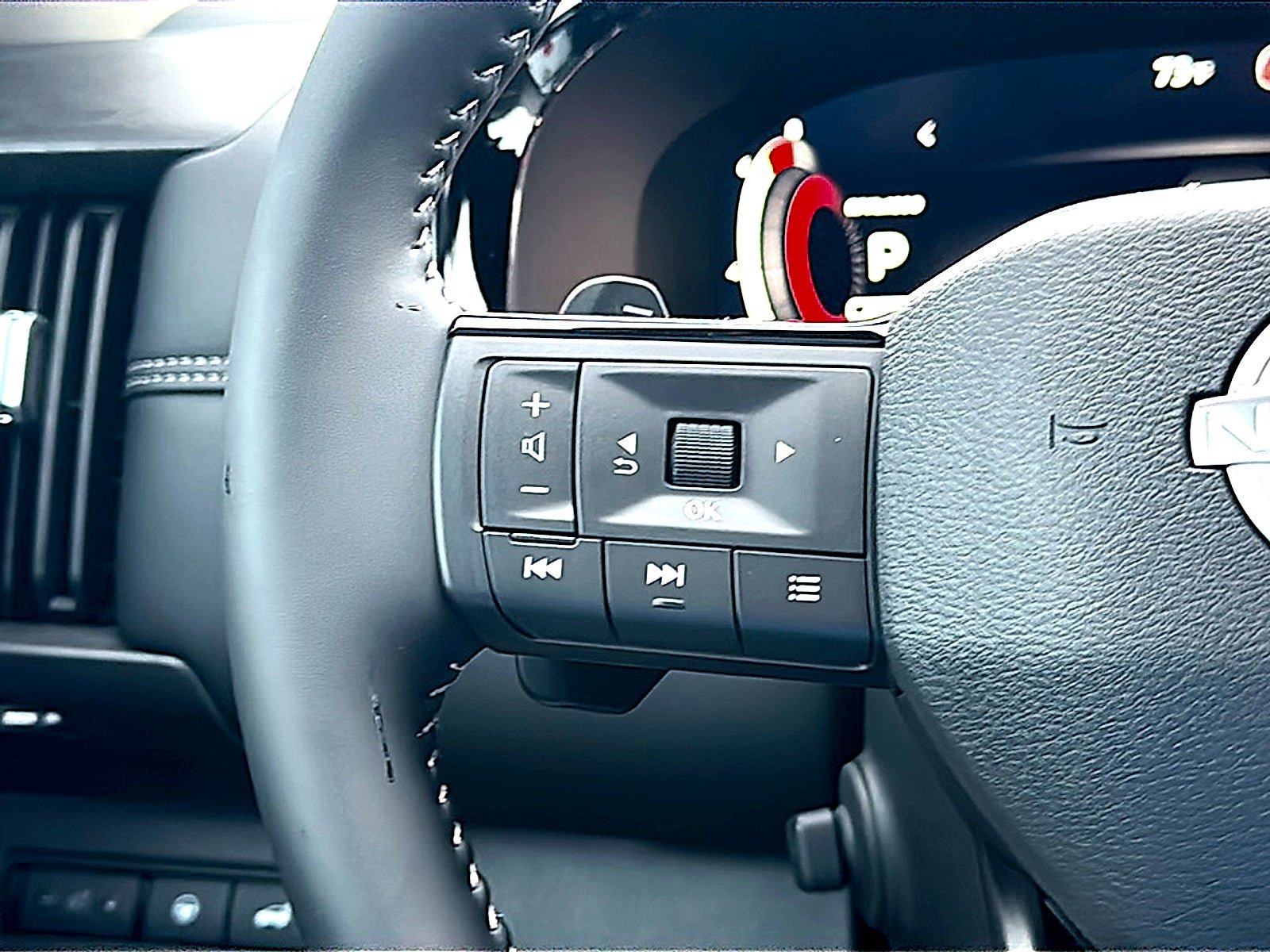 New 2026 Nissan Pathfinder Platinum AWD/4WD image 21
