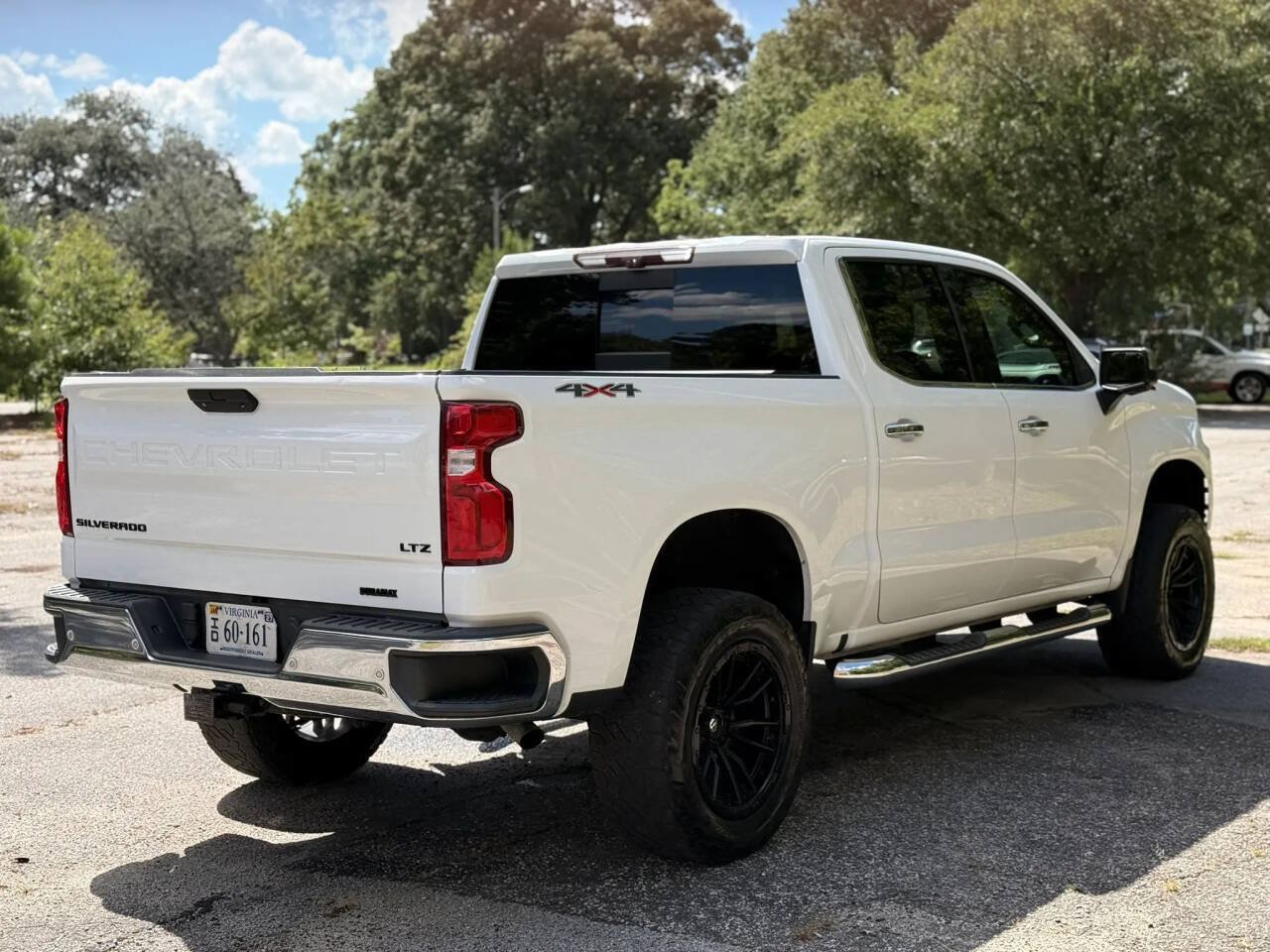 Used 2020 Chevrolet Silverado 1500 LTZ w/ LTZ Plus Package AWD/4WD image 5