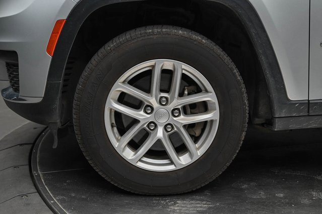 Used 2022 Jeep Grand Cherokee L Laredo w/ Luxury Tech Group I image 8