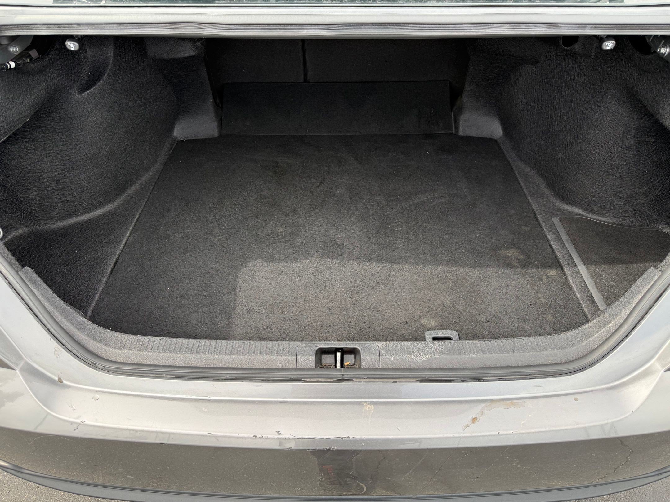 Used 2025 Toyota Camry SE FWD image 25