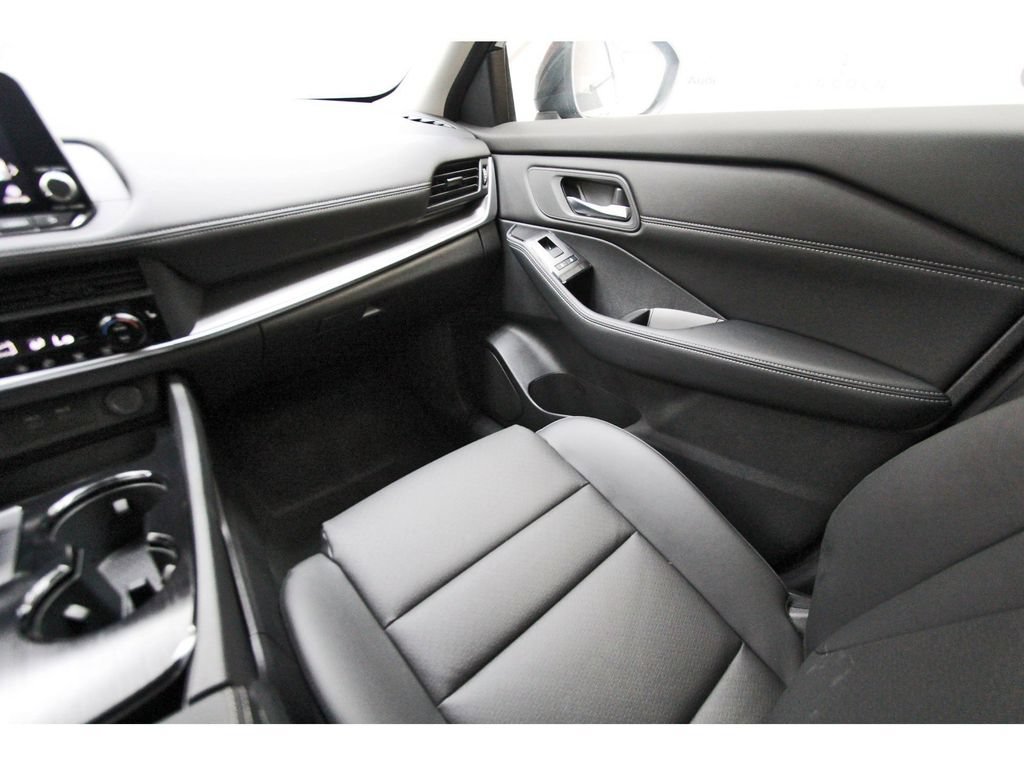 New 2026 Nissan Rogue Dark Armor FWD image 10