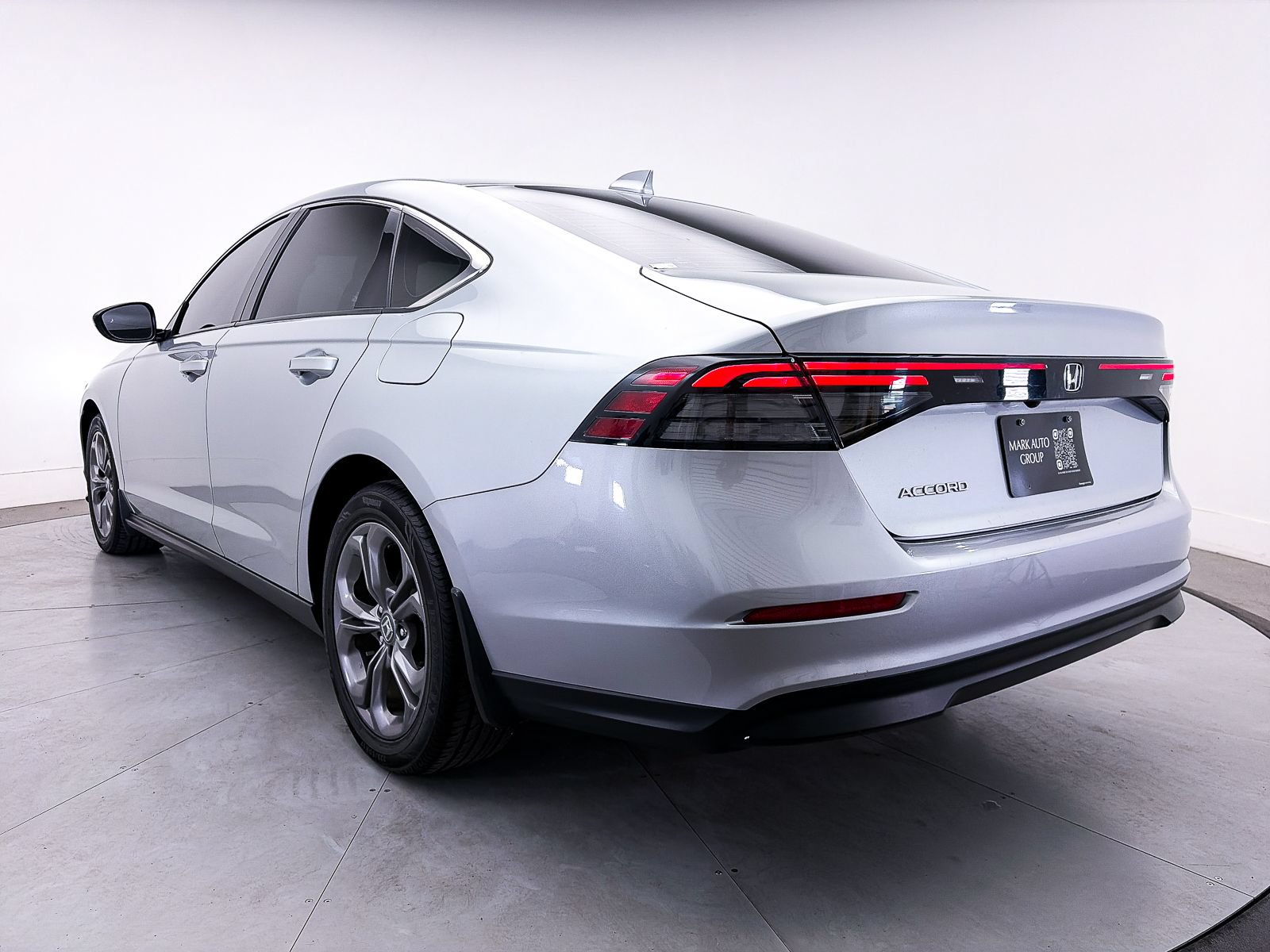 Used 2024 Honda Accord EX image 13