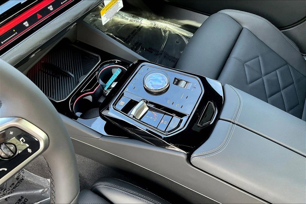 New 2026 BMW 550e xDrive AWD/4WD image 18