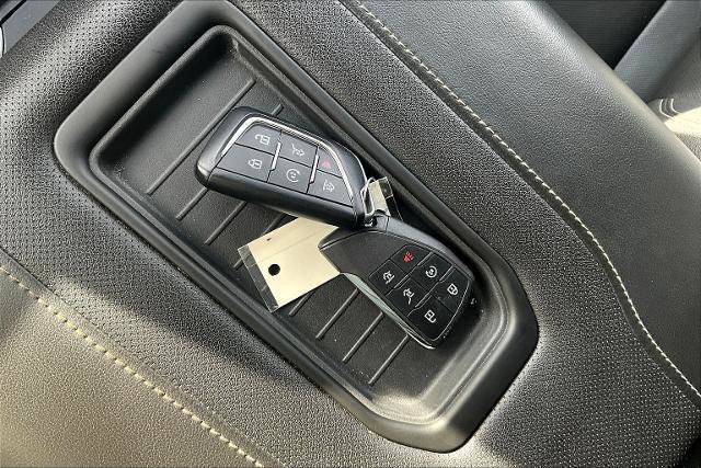 Used 2023 Chevrolet Suburban Premier image 35