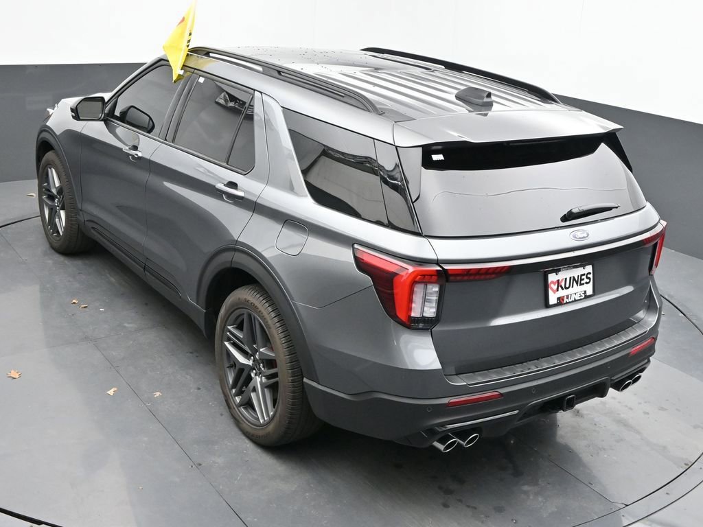 Used 2025 Ford Explorer ST w/ Sun And Sound Package image 43