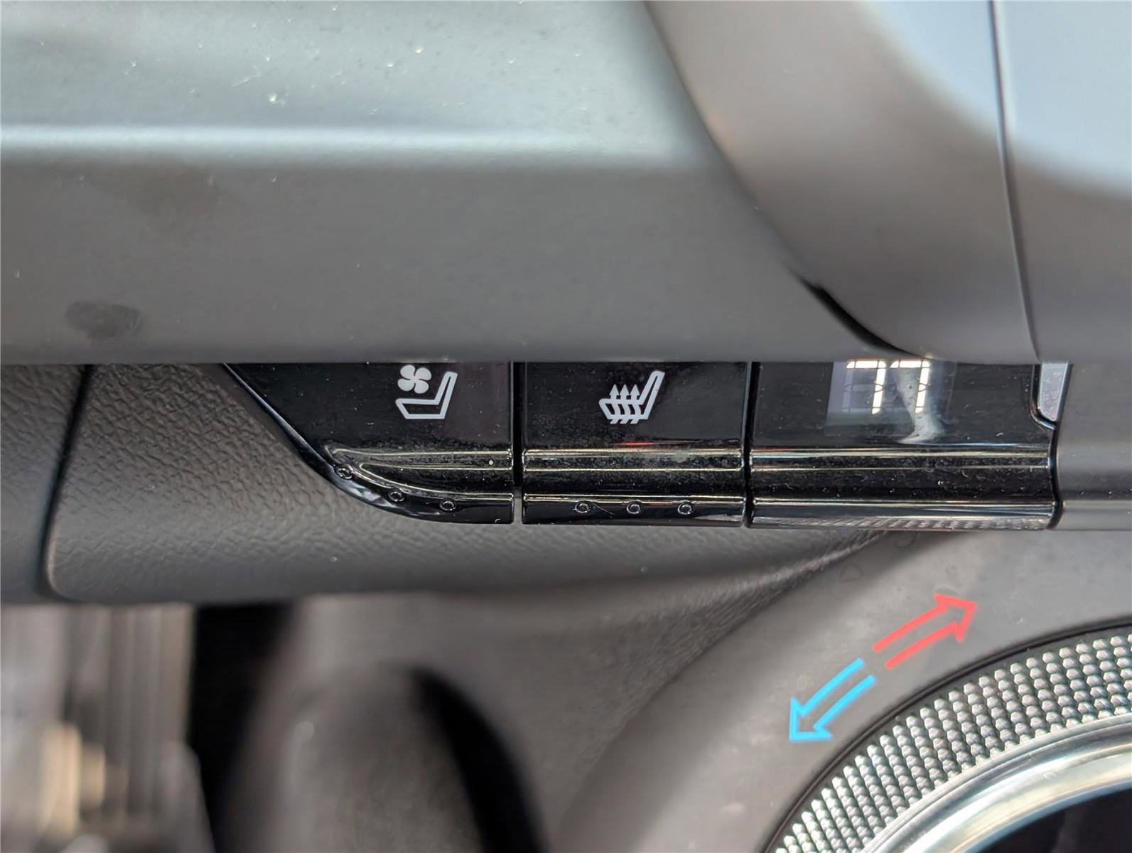 Used 2022 Chevrolet Camaro ZL1 image 27