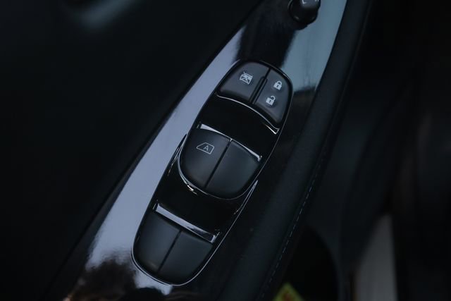 Used 2025 Nissan Leaf SV Plus image 14