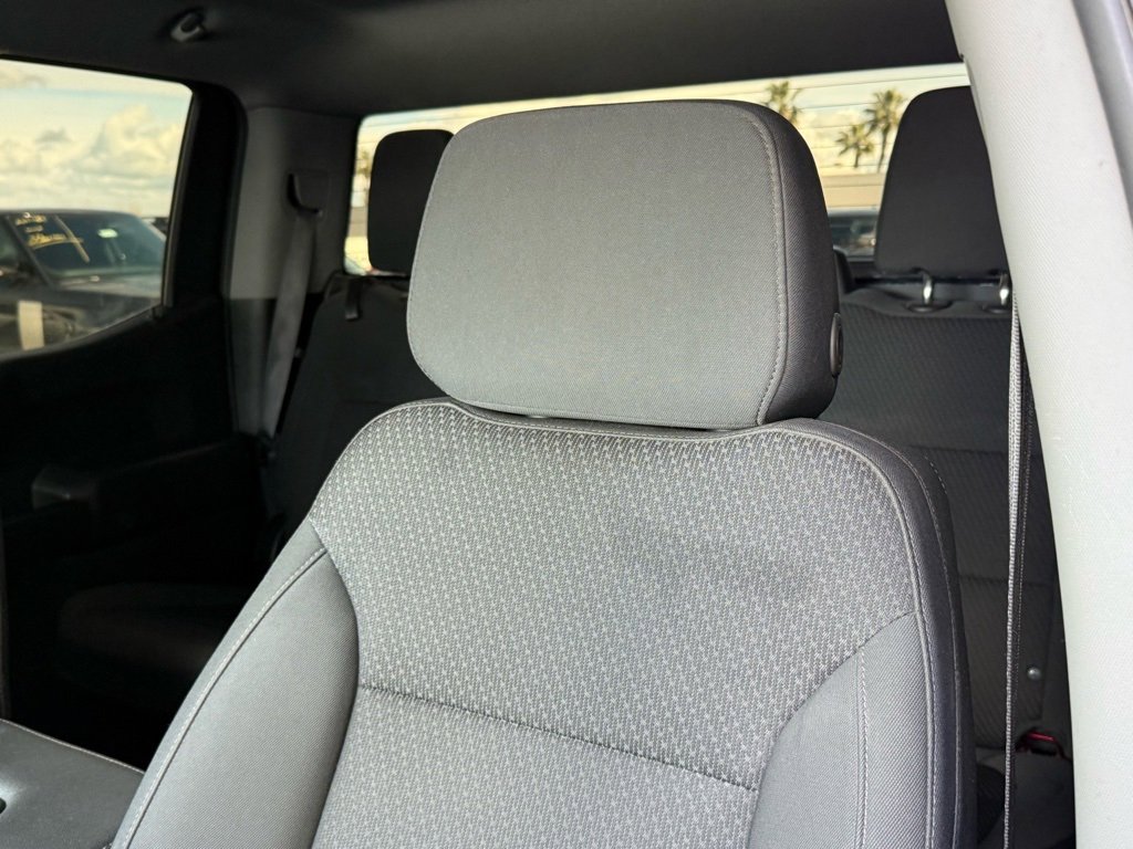 Used 2022 Chevrolet Silverado 1500 Custom image 2