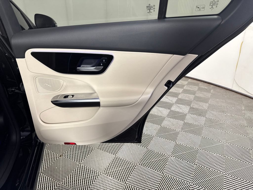 Certified 2023 Mercedes-Benz C 300 4MATIC Sedan image 18