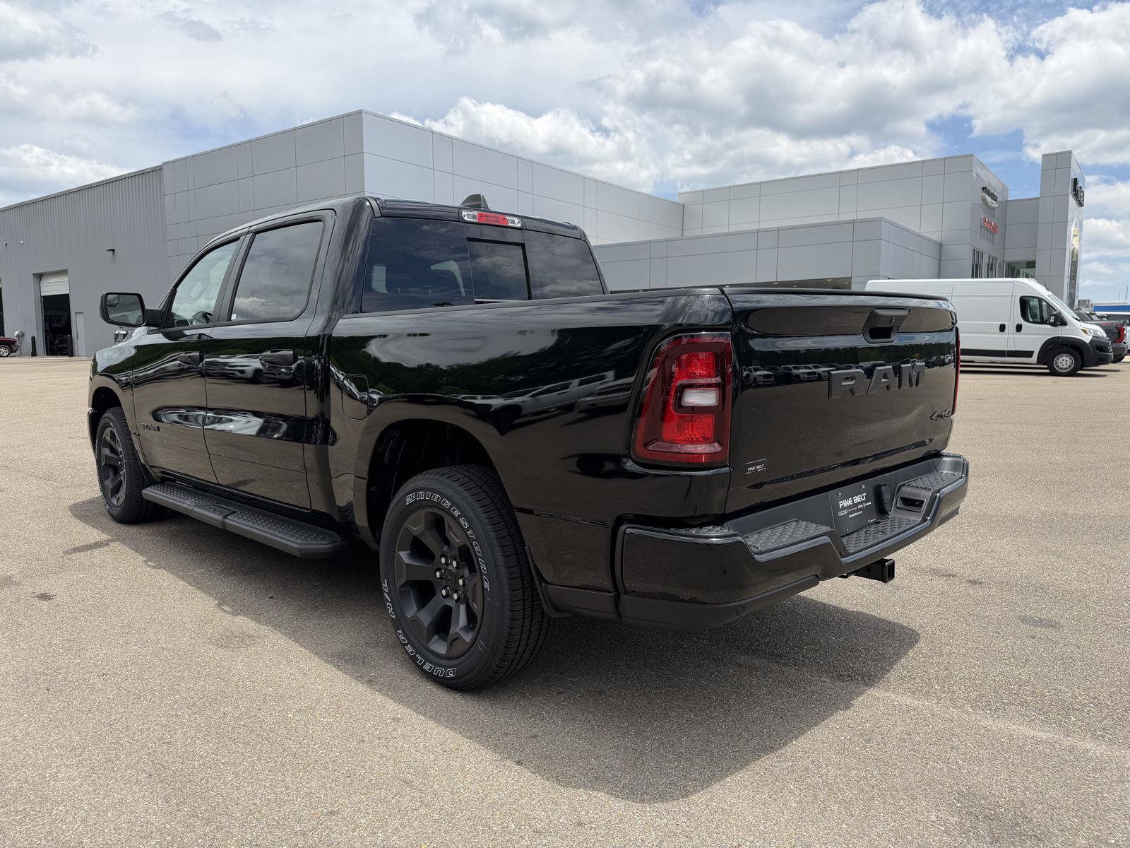 New 2026 RAM 1500 Express AWD/4WD image 4