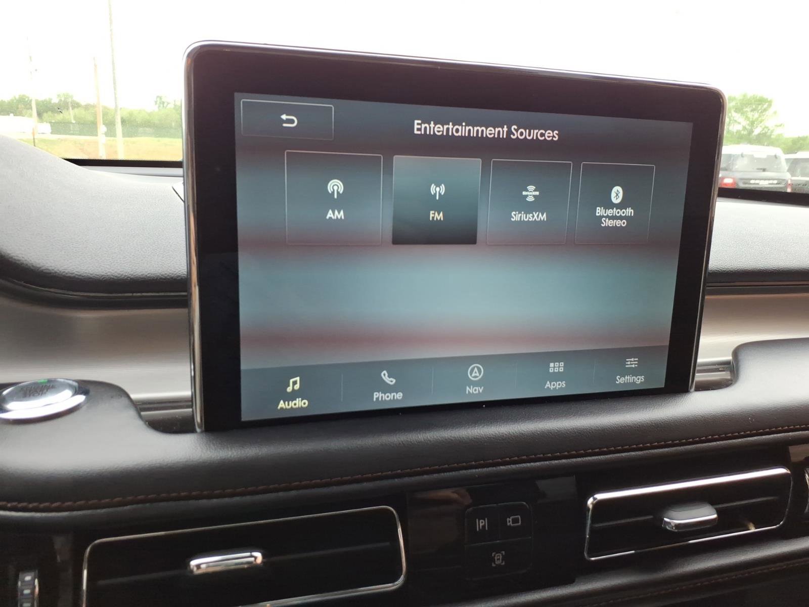 Used 2023 Lincoln Aviator AWD w/ Premium Package image 16