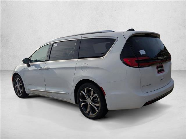 New 2026 Chrysler Pacifica Pinnacle image 9