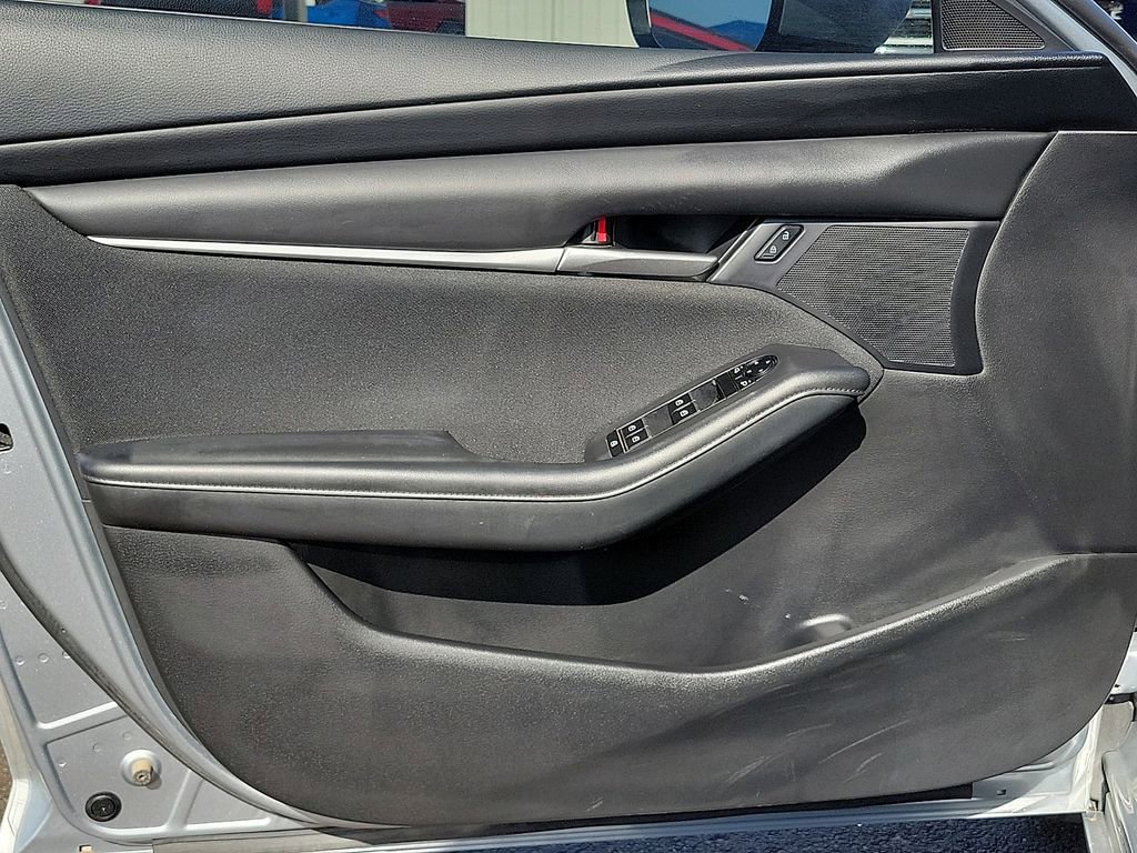 Used 2021 MAZDA MAZDA3 Sedan FWD image 11