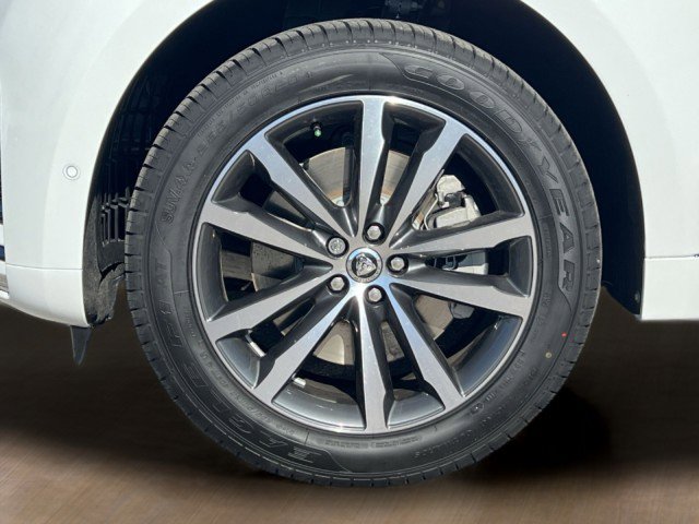 New 2026 Jaguar F-PACE R-Dynamic S image 13