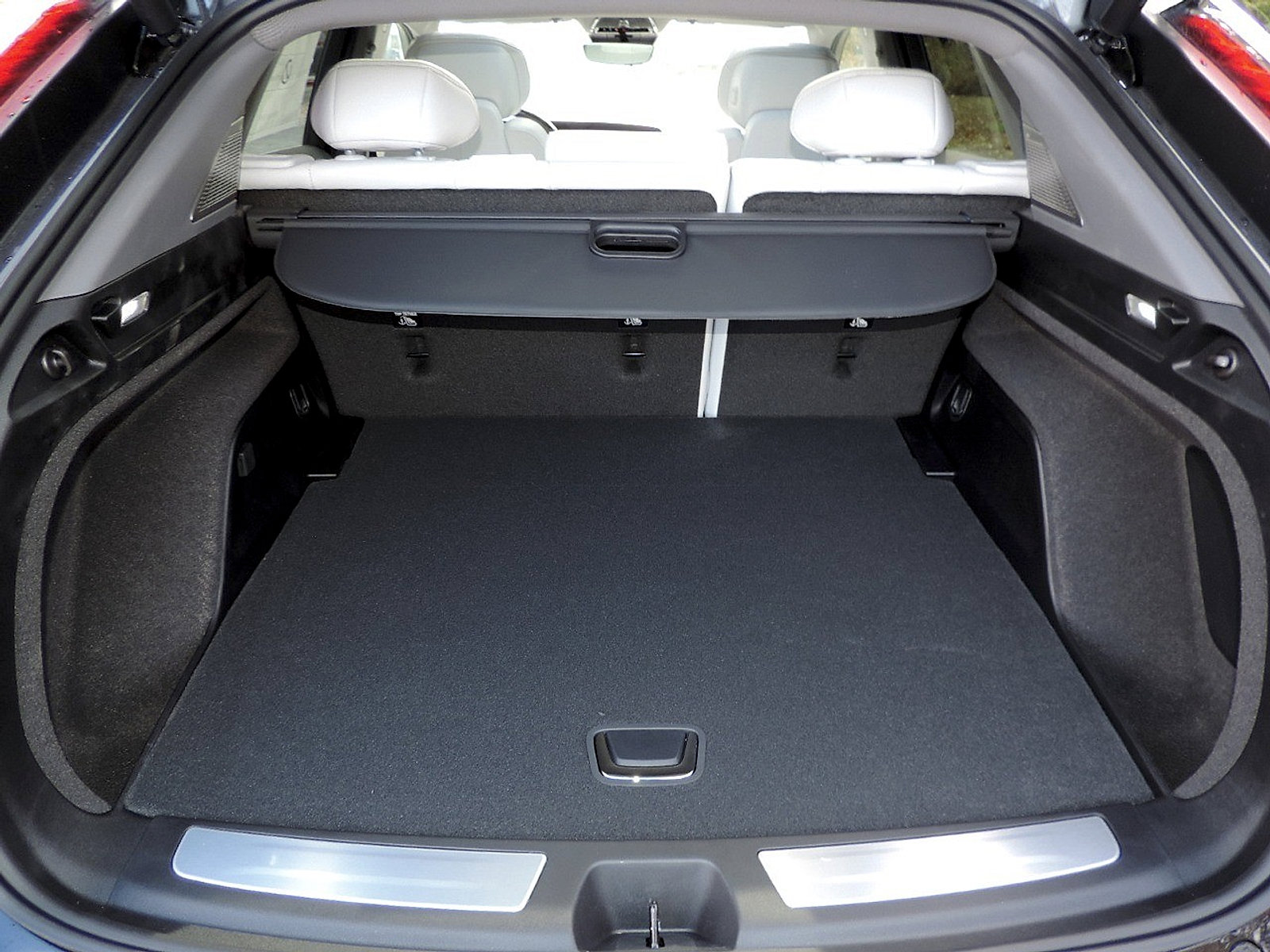 New 2026 Cadillac Optiq Luxury 2 image 13