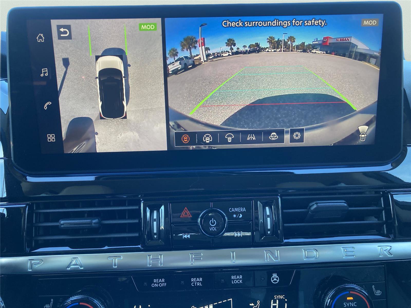 New 2026 Nissan Pathfinder SL image 13