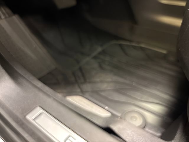 Used 2020 Chevrolet Equinox Premier image 33