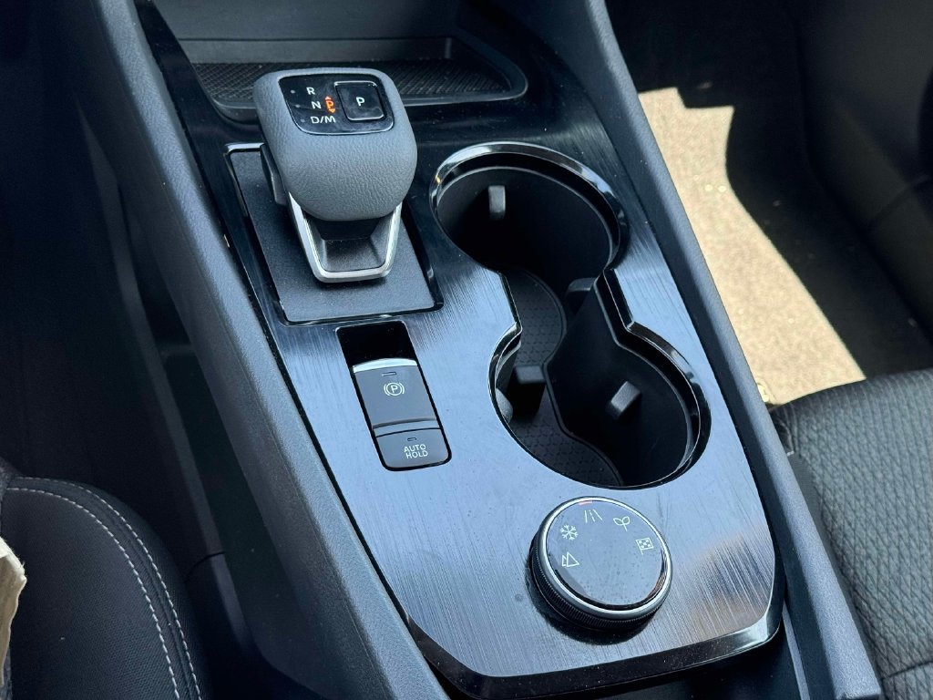 Certified 2026 Nissan Rogue SV AWD/4WD image 28