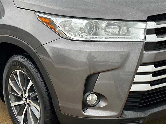 Used 2019 Toyota Highlander XLE image 10