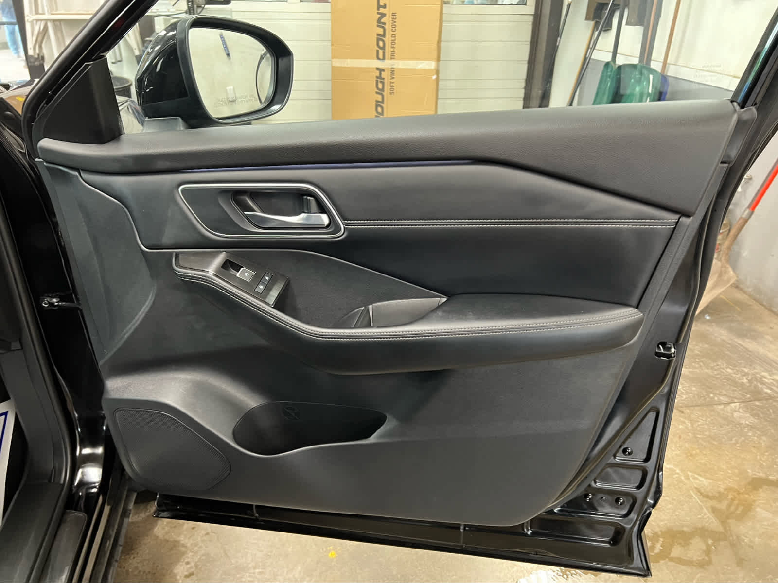Used 2024 Nissan Rogue Platinum w/ Platinum Premium Package image 32